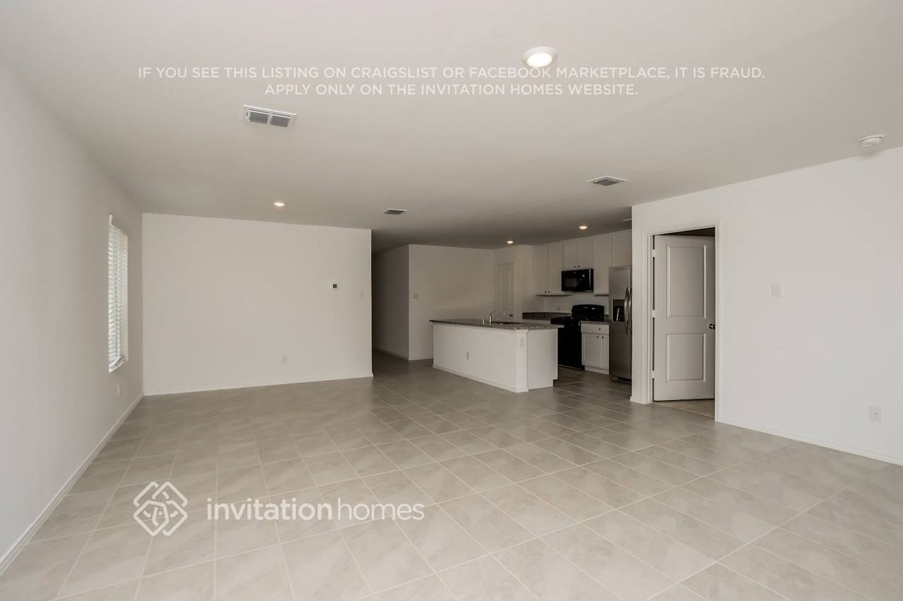 1128 Catclaw Rd - Photo 5 of 17