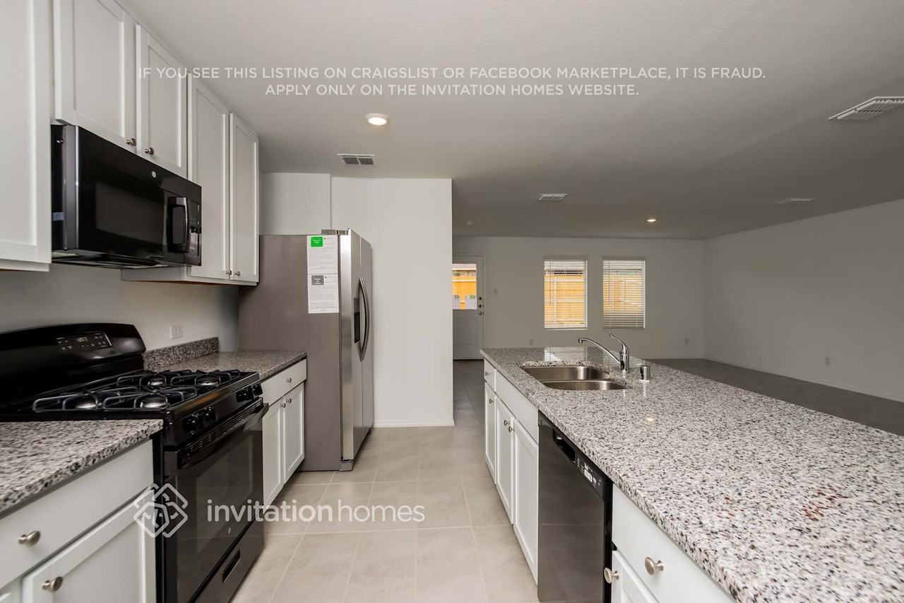 1128 Catclaw Rd - Photo 7 of 17