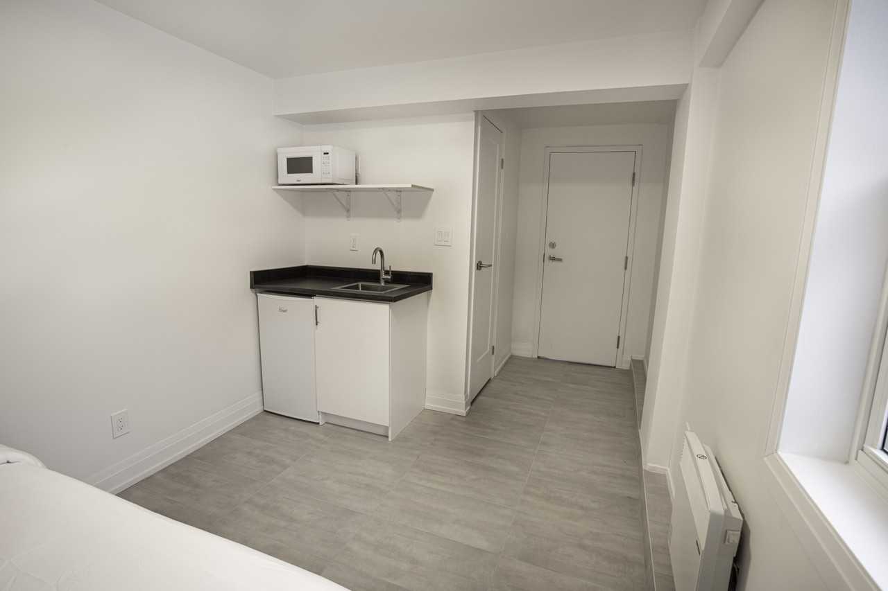 Berkeley St & Carlton St. - Photo 5 of 6