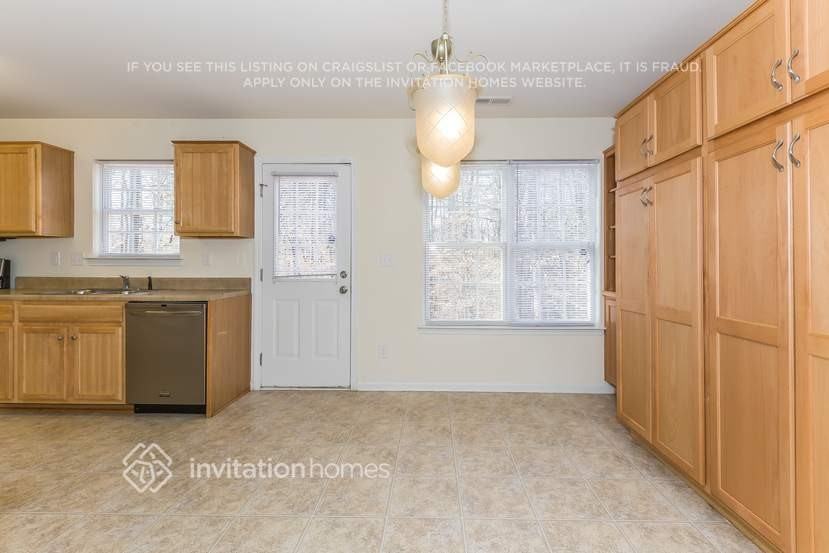 404 Morningside Rd - Photo 6 of 17