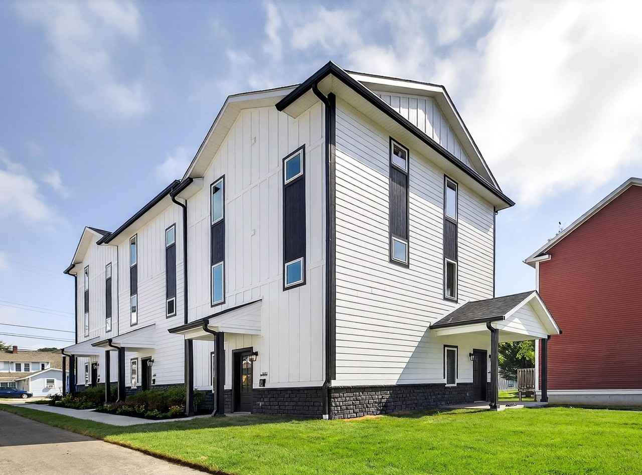 ***August 2025*** Brand New Luxury Build! 4 Bed, 4 Bath Townhome! - Photo 2 of 10