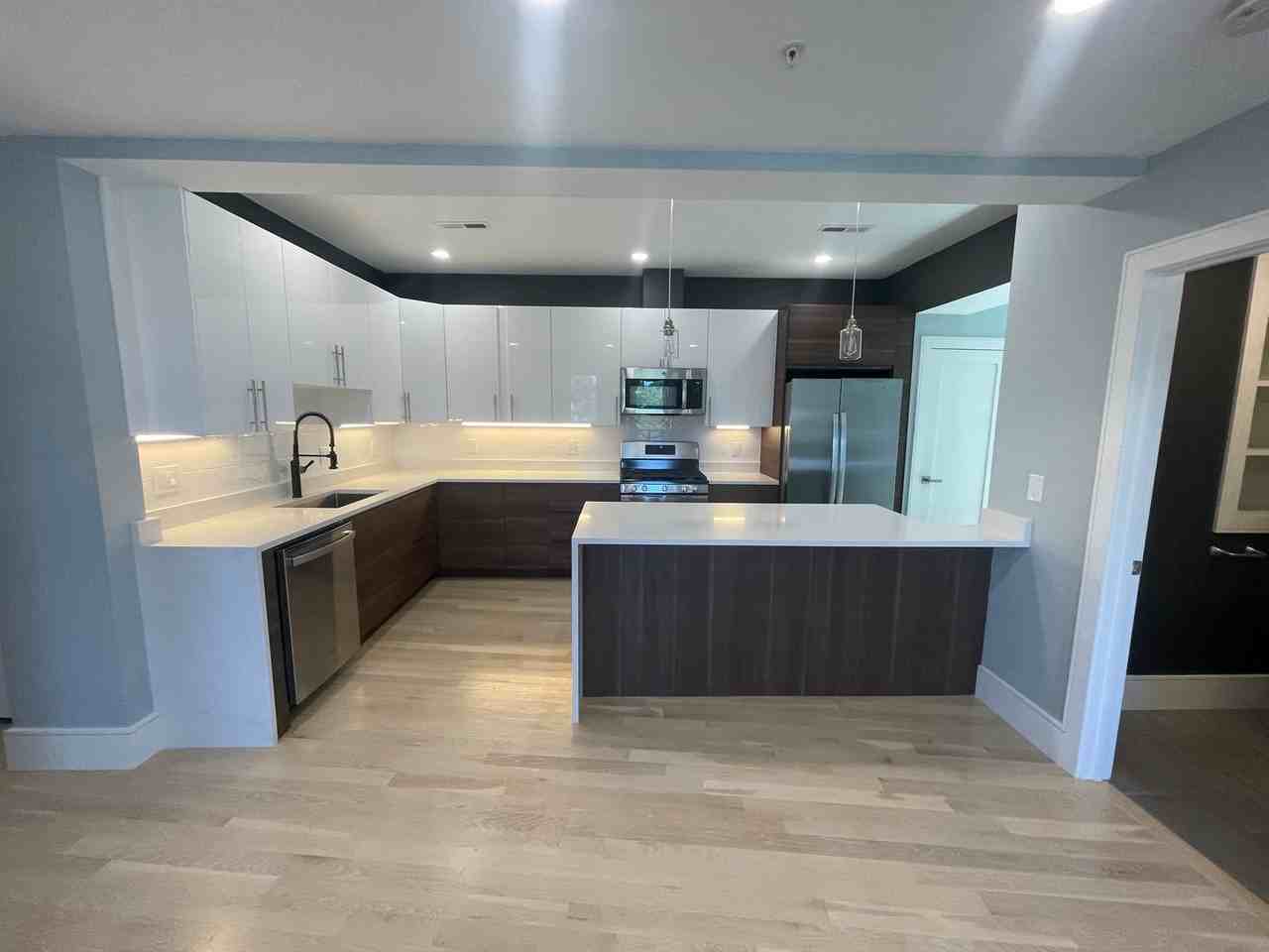 13 University Rd - Photo 2 of 21