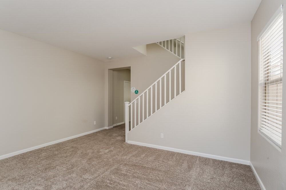 2016 S Swan Dr - Photo 5 of 17