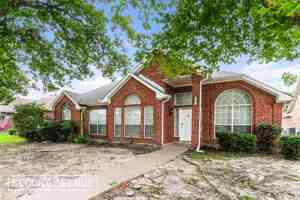 featured image of 2404 Liles Ln