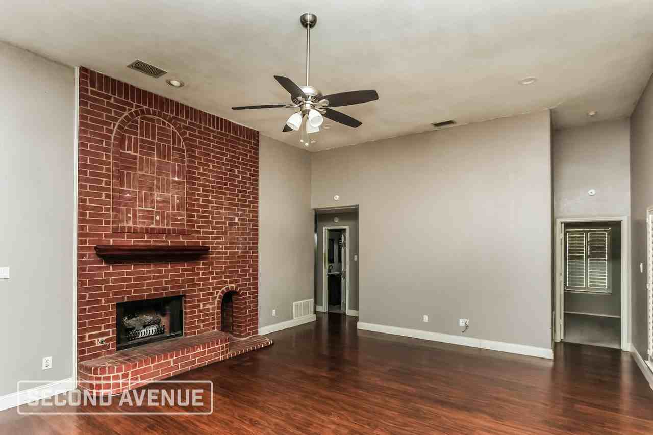 2404 Liles Ln - Photo 5 of 27