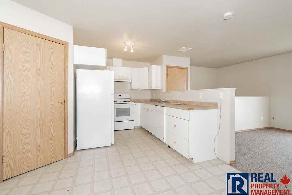 10019 - 108th Avenue - Unit A - Photo 3 of 13
