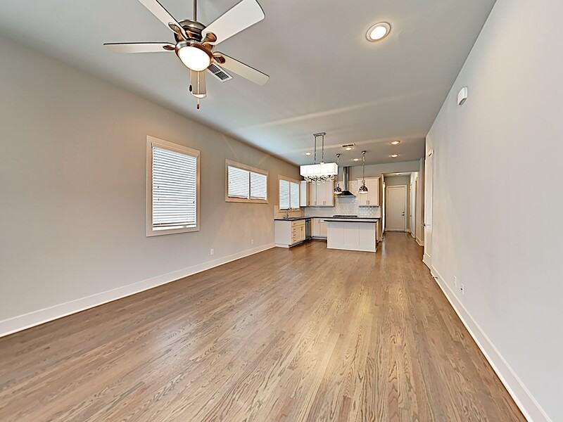 326 Wimberly St - Photo 2 of 19