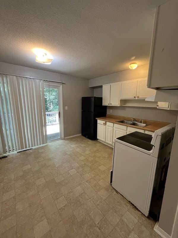 4811 Malibu Dr - Photo 6 of 11