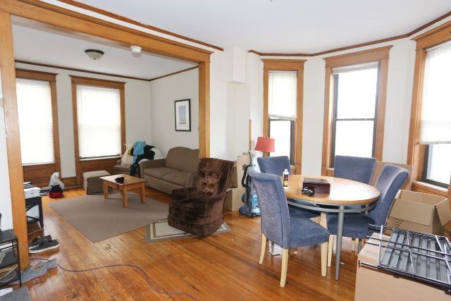 1358 West Barry Avenue #2W - Photo 6 of 20