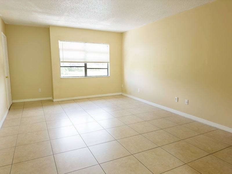 34 S Ortman Dr #34B - Photo 3 of 11