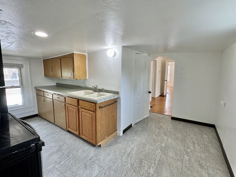 312 S Chestnut Ave - Photo 5 of 16