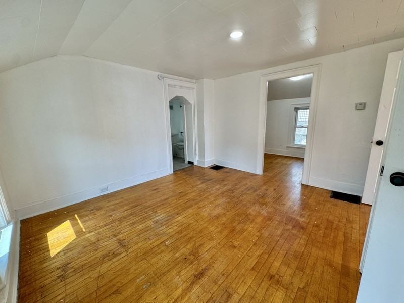 312 S Chestnut Ave - Photo 6 of 16