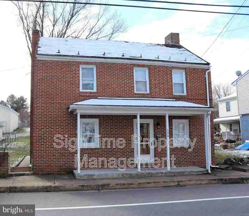 106 Potomac St - Photo 2 of 50