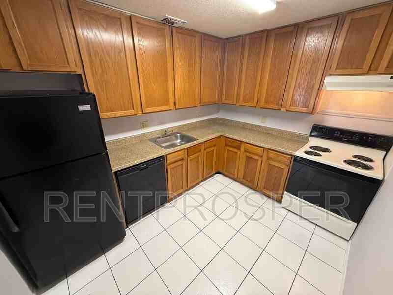 3944 Versailles Dr #B - Photo 2 of 23