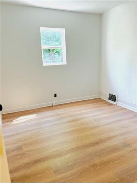 1441 Maryland Ave #1 - Photo 7 of 8