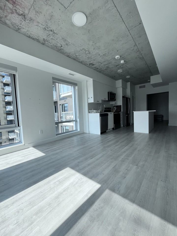 Rue Jos-Montferrand #510 - Photo 2 of 10