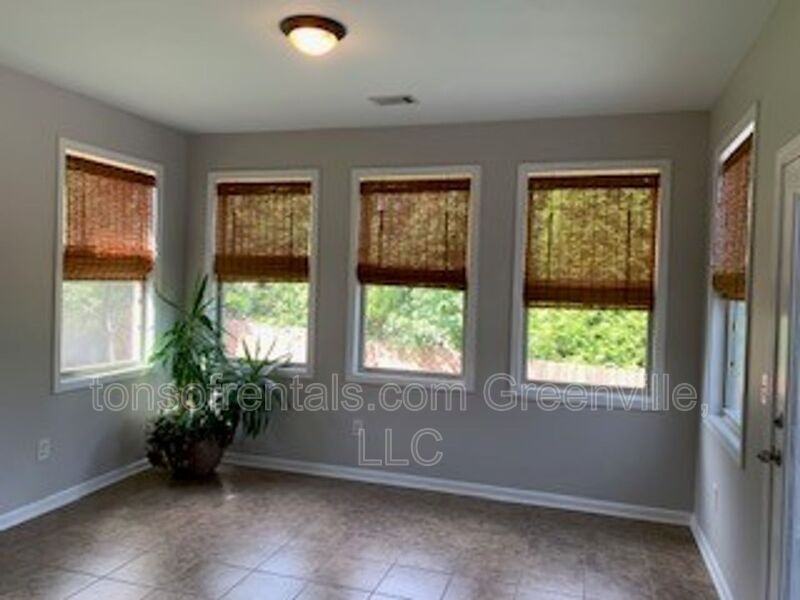 205 Silver Hawk Dr - Photo 2 of 24
