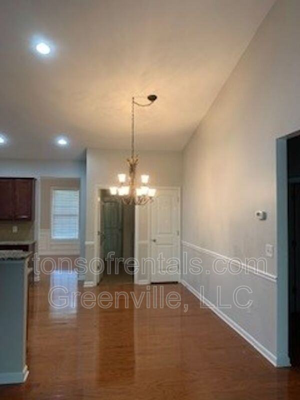205 Silver Hawk Dr - Photo 5 of 24