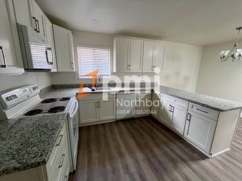 677 Cordelia Cir - Photo 4 of 14