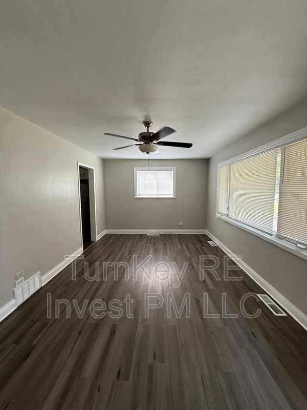 17937 Wildwood Ave - Photo 2 of 8