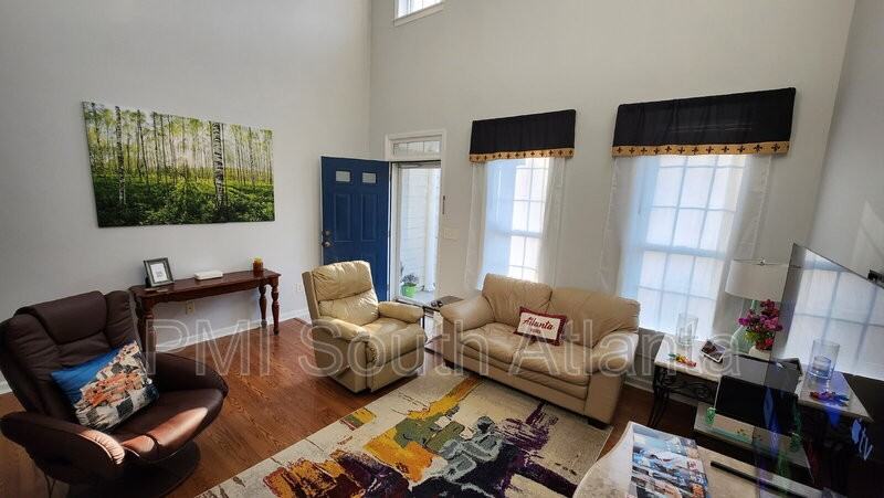 1633 Jackson Way Nw - Photo 2 of 14