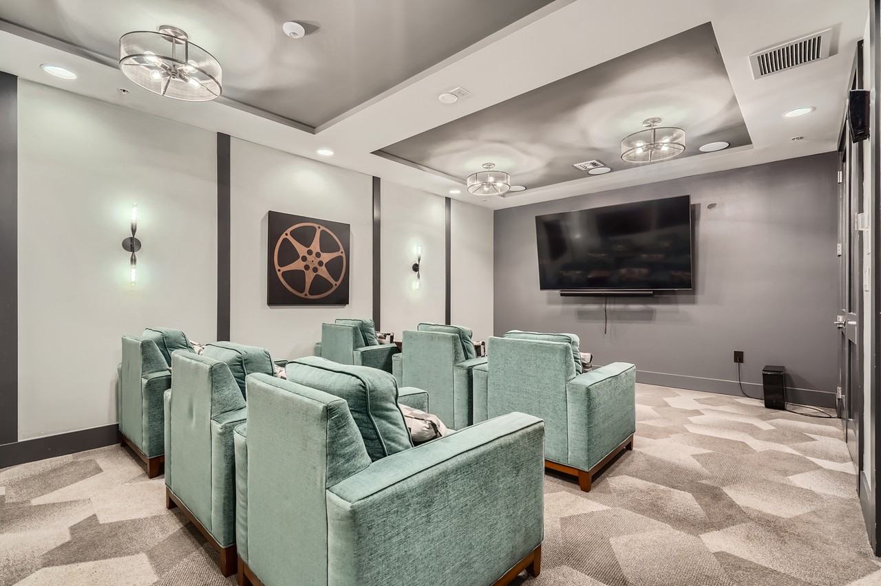 500 Ocean - Photo 3 of 31