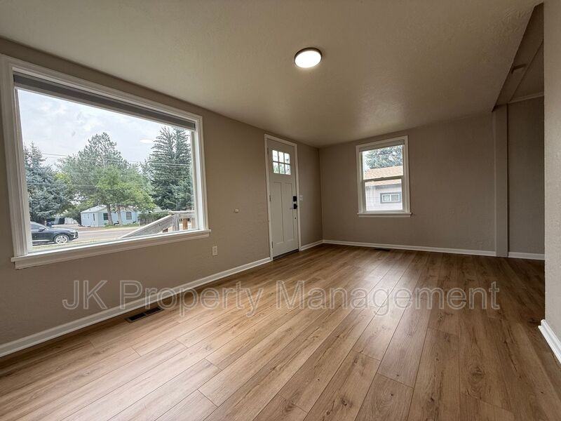1716 6th St Nw #01 - Photo 4 of 28
