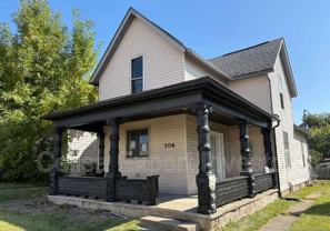 706 Davis St - Photo 1 of 1