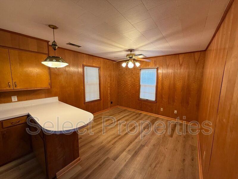 1600 W Nettleton Ave - Photo 6 of 16