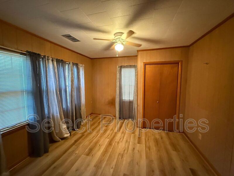 1600 W Nettleton Ave - Photo 7 of 16