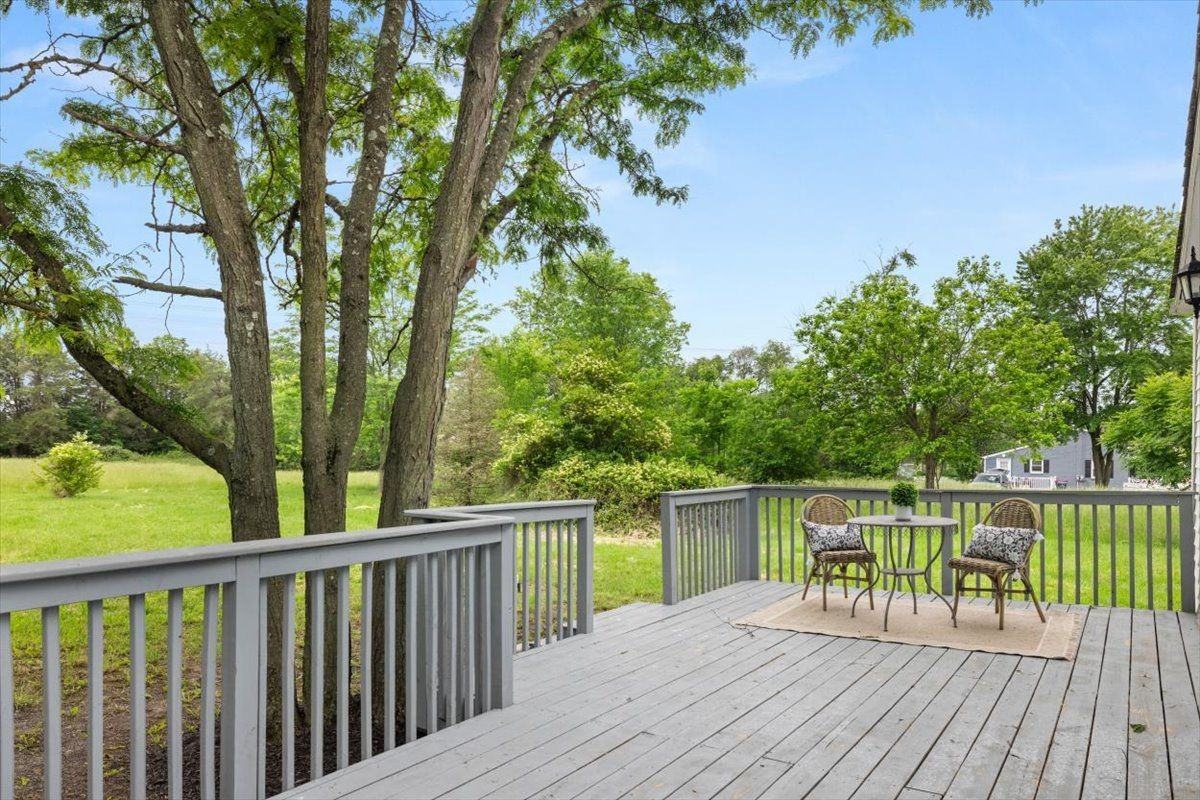 1164 Fairfax Pike - Photo 3 of 27