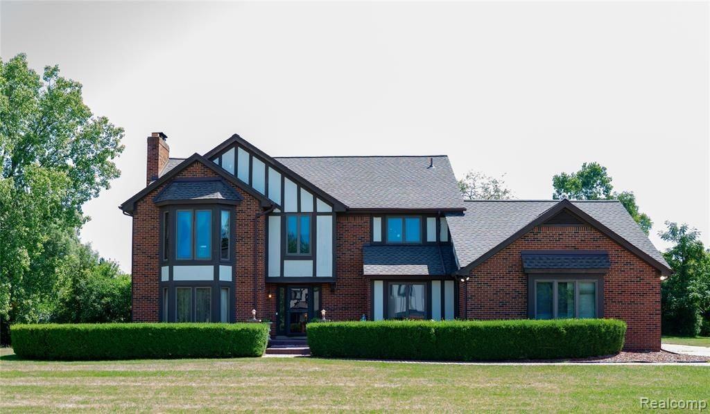 6651 Arlington Dr - Photo 2 of 45