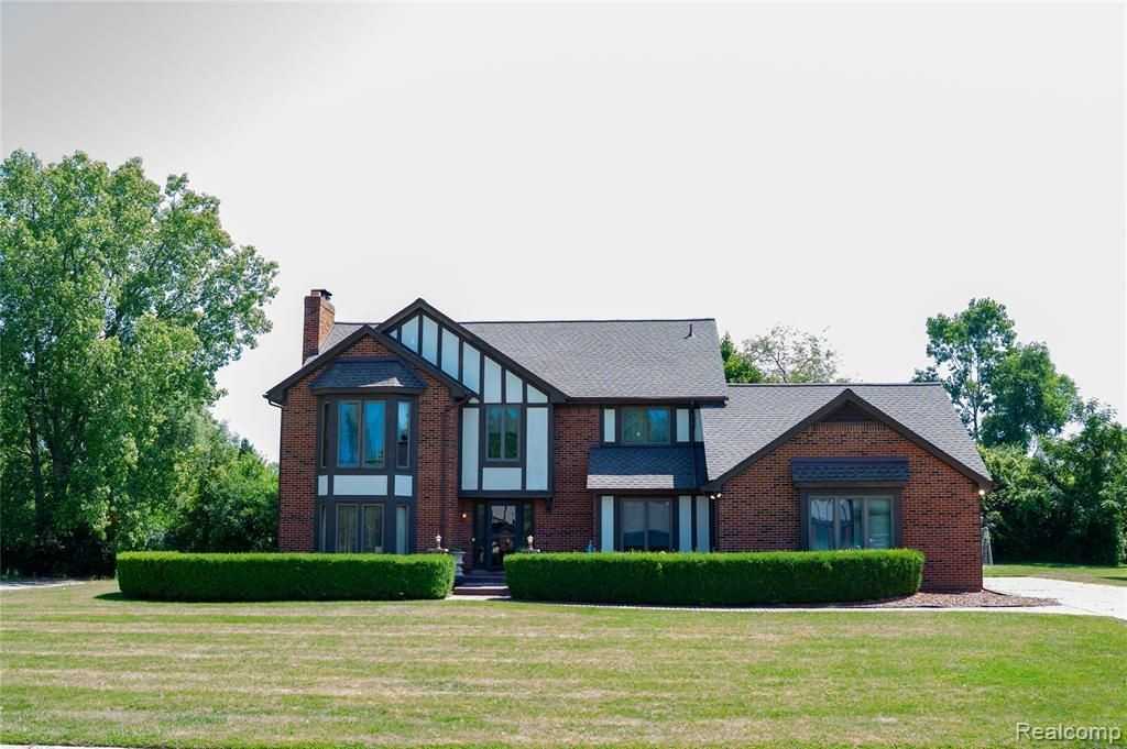 6651 Arlington Dr - Photo 4 of 45