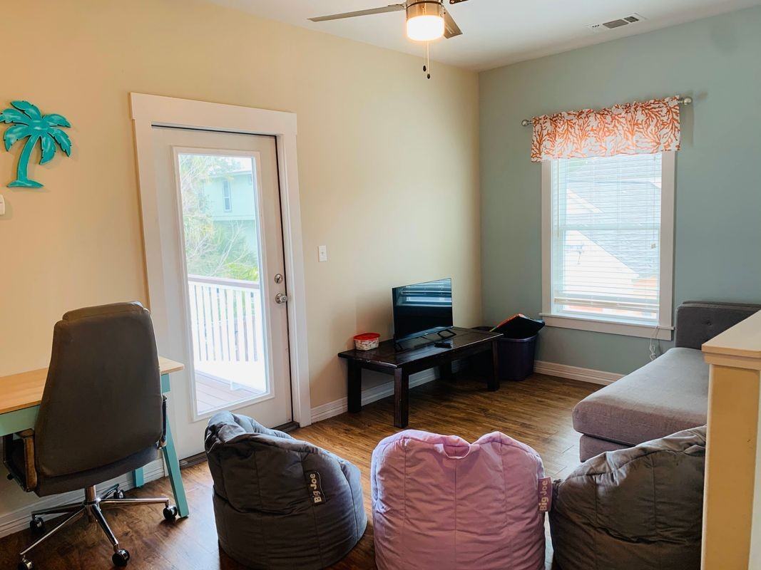 204 Sailhouse Way - Photo 7 of 19