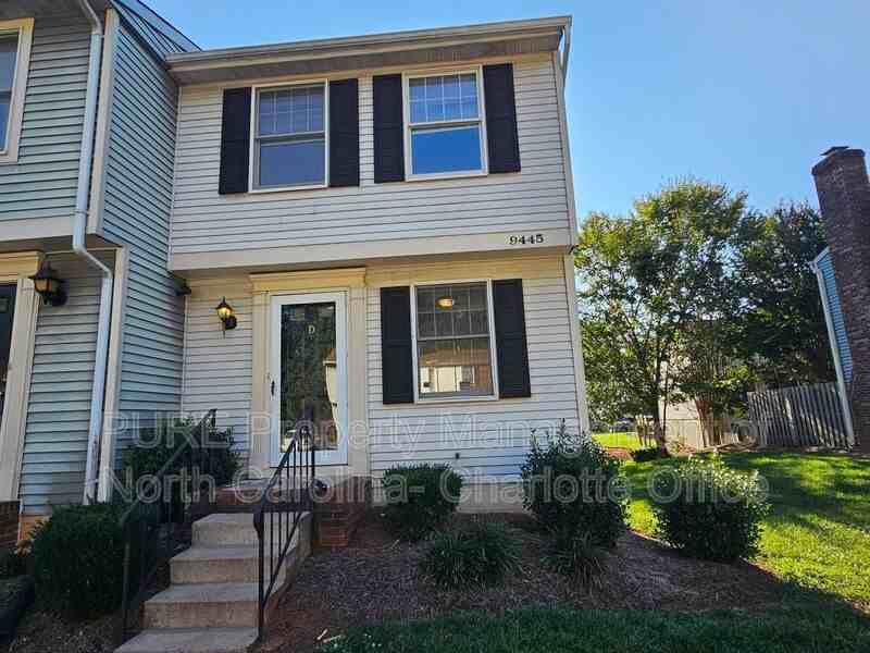 9445 Lexington Cir #D - Photo 5 of 29