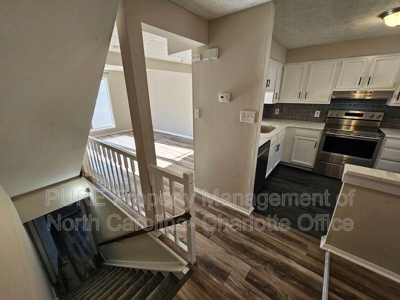 9445 Lexington Cir #D - Photo 6 of 29