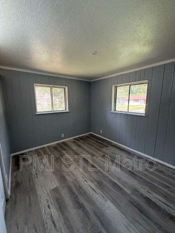 10870 Spring Garden Dr - Photo 4 of 10