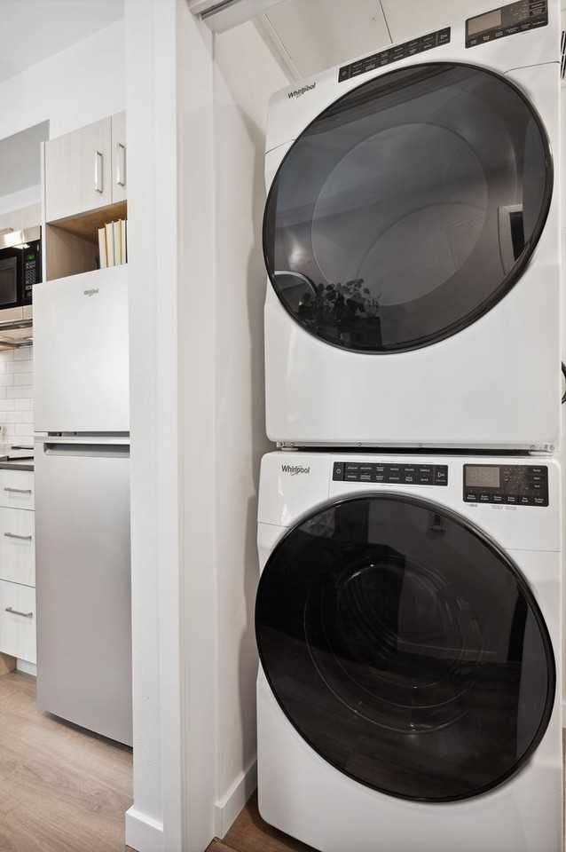 Plaid Apartments - Photo 7 of 8