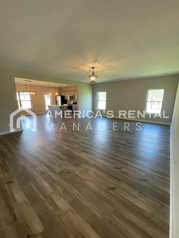 108 Edisto Cir - Photo 3 of 41