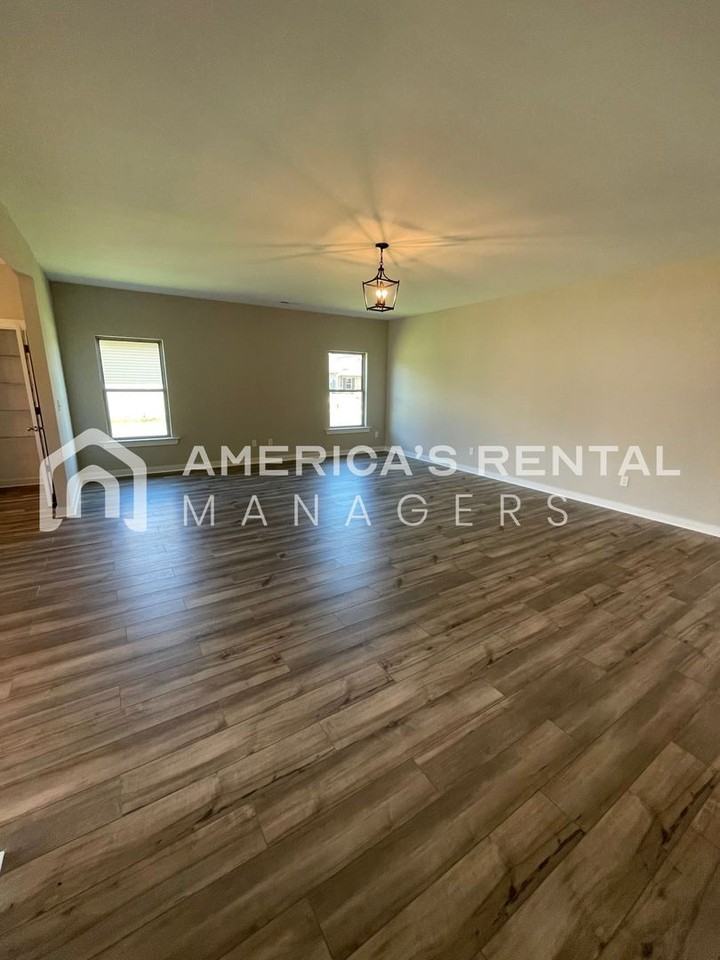 108 Edisto Cir - Photo 4 of 41