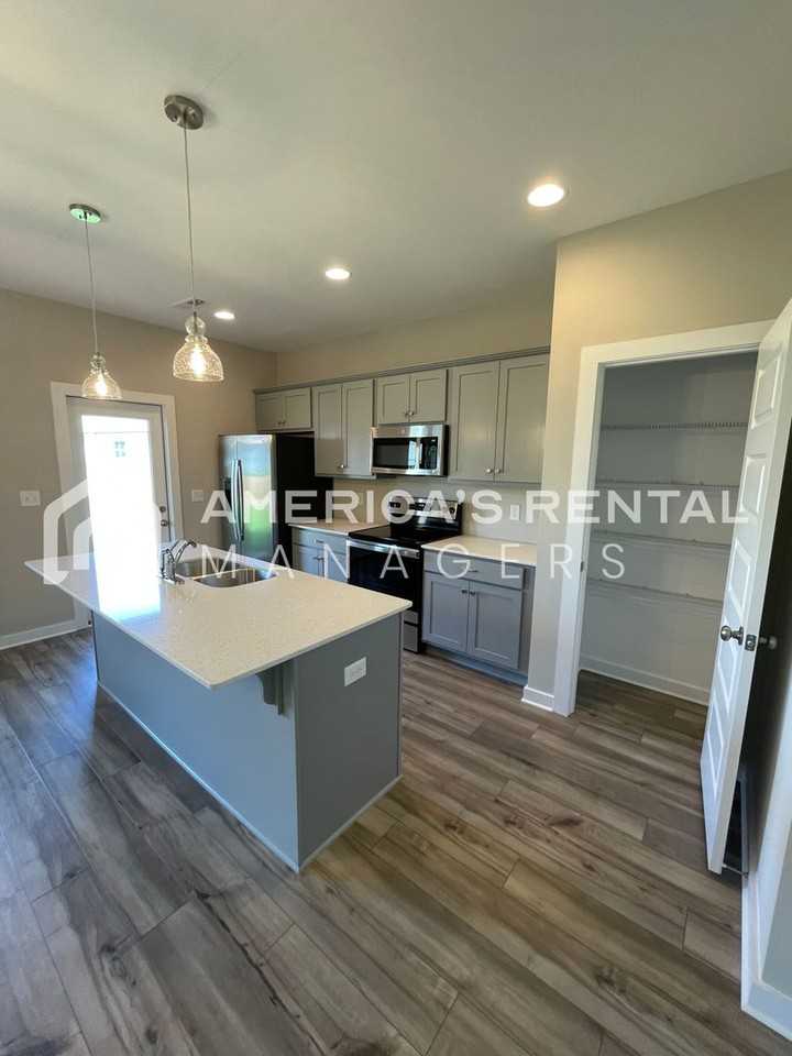 108 Edisto Cir - Photo 7 of 41