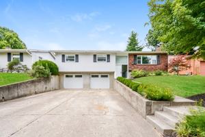 featured image of 2011 Claudia Ct