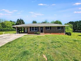 512 Meadowbrook Dr - Photo 1 of 1
