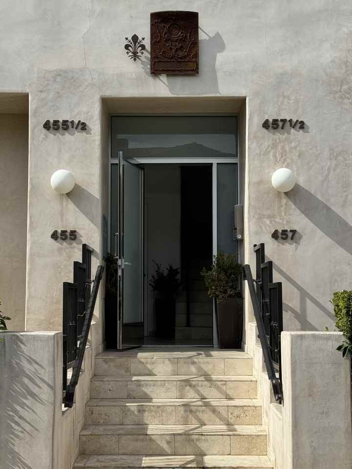 457 N Spaulding Ave #2 - Photo 6 of 28