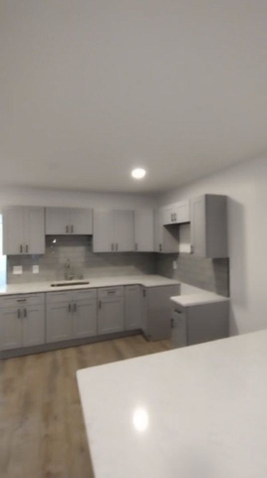 1325 Pembroke St #2ndFL - Photo 2 of 9