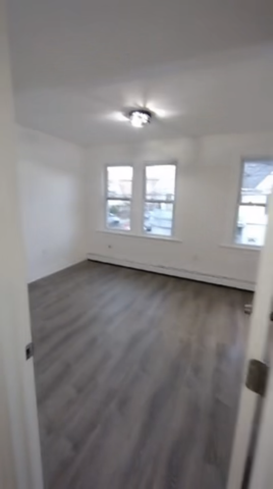 1325 Pembroke St #2ndFL - Photo 6 of 9