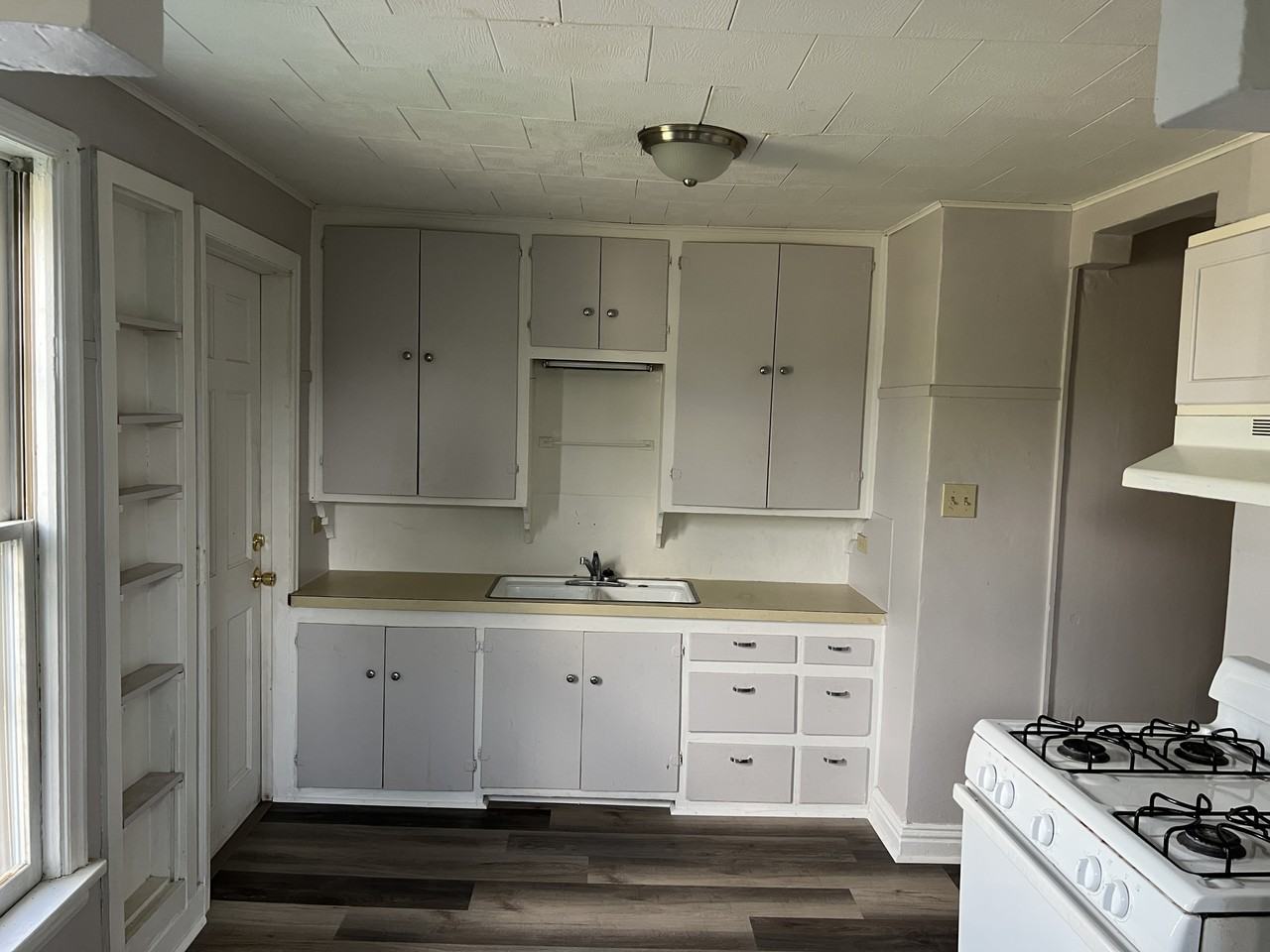 307 N Olive St #2N - Photo 3 of 5