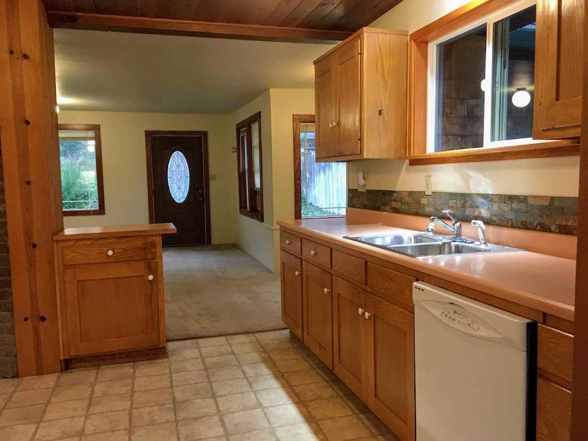 1036 10th Ave #NA - Photo 5 of 16