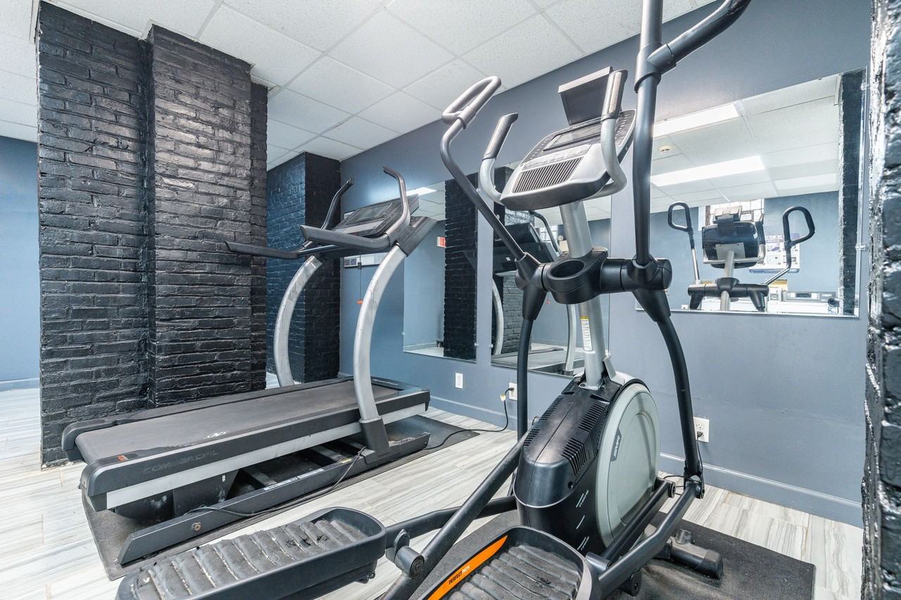 The Lancaster - Photo 2 of 29