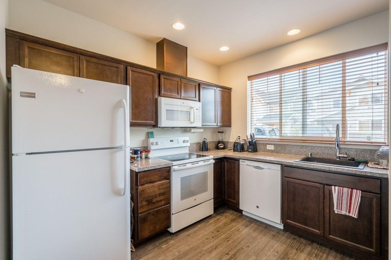 4119 Stonecrest Court #B - Photo 6 of 15